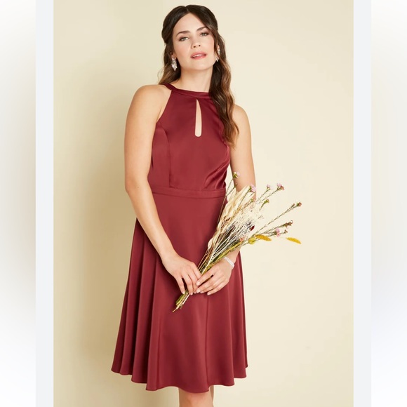 ModCloth Best Of Luxe Satin Merlot Red Halter Flare Dress Formal Wedding 22 - Picture 10 of 11